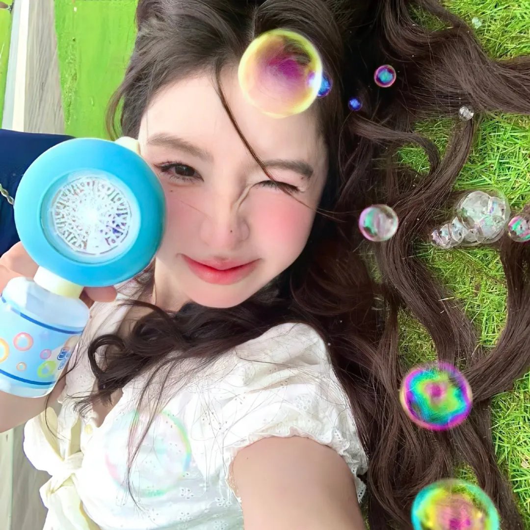 长大尾巴的兔子海报