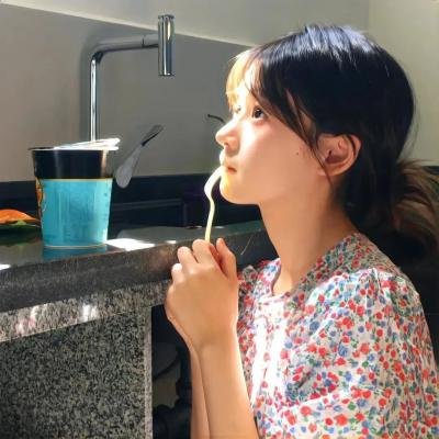 近水楼台海报